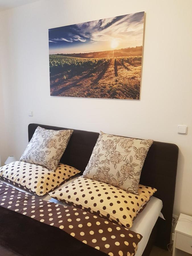 Apartman Rezidence Mikulov Extérieur photo